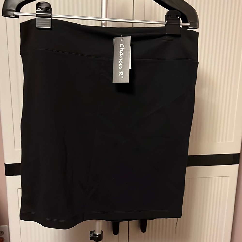 Ladies size large black skirt.